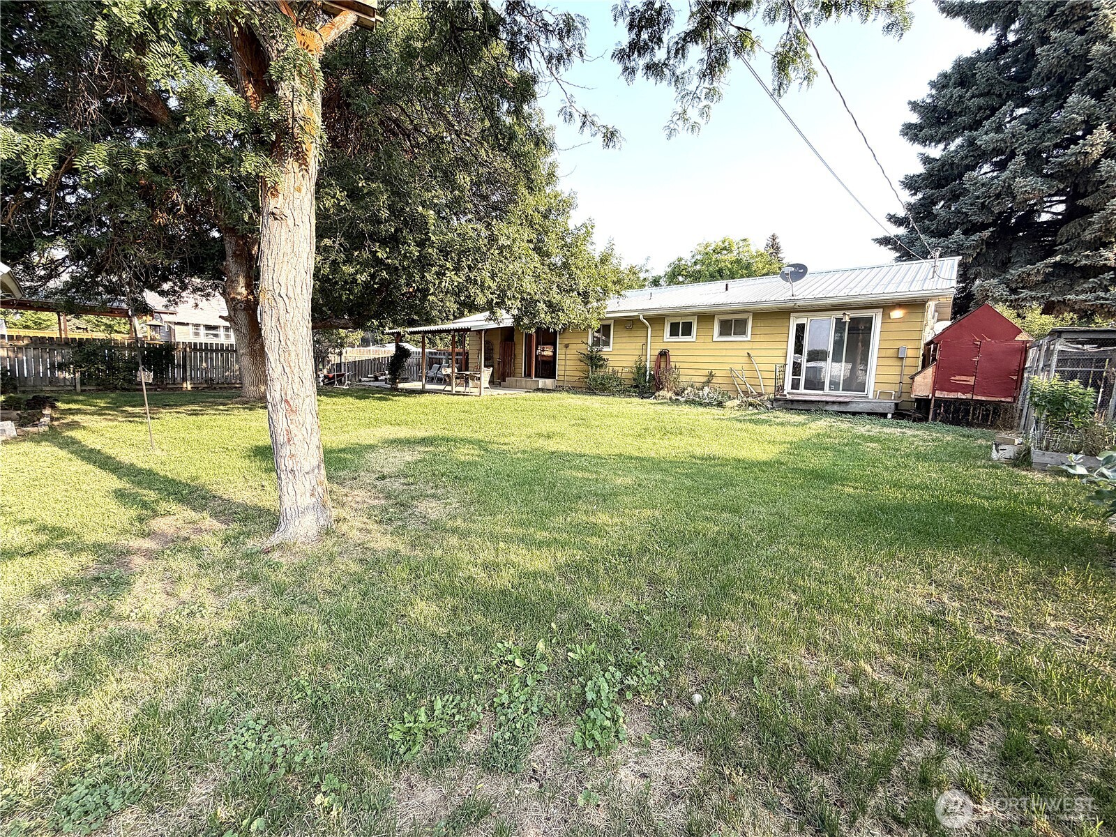 104 W First Street Property Photo 8