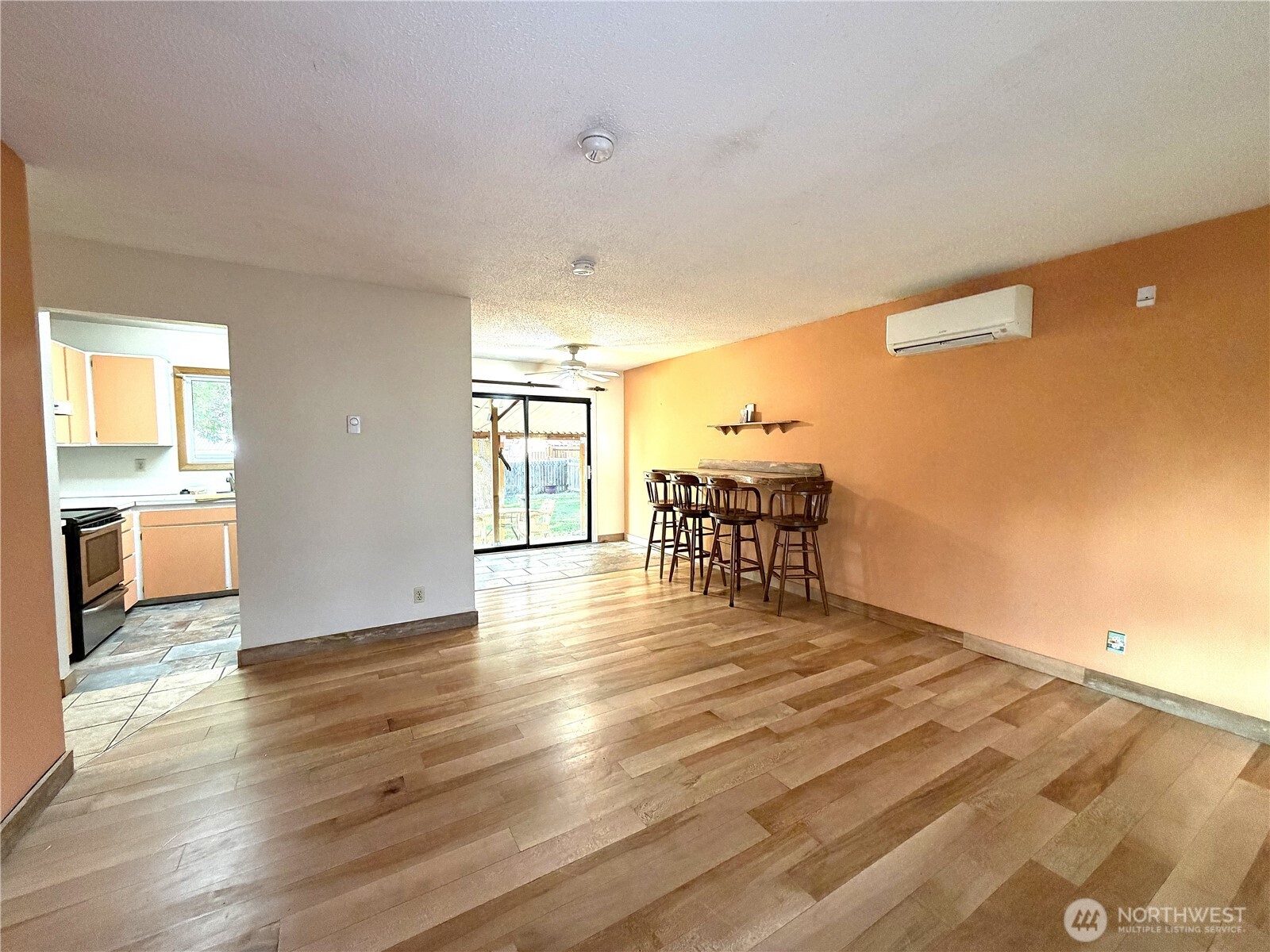 104 W First Street Property Photo 15