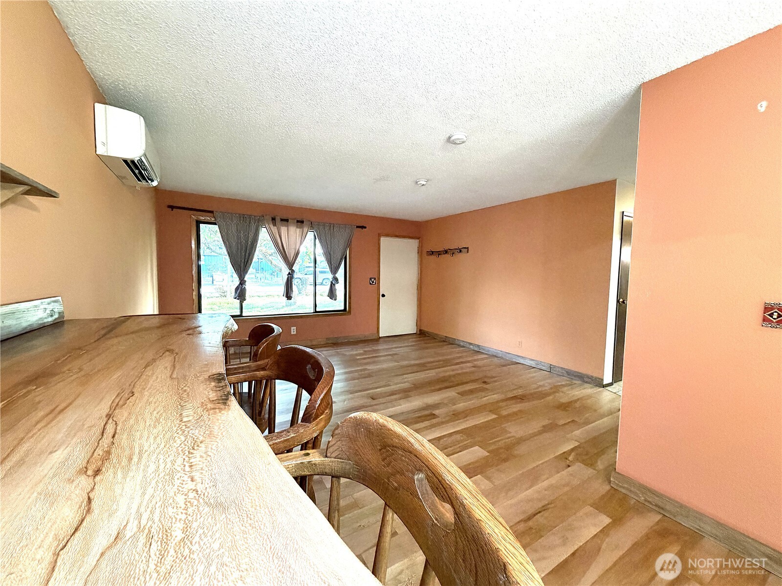 104 W First Street Property Photo 16