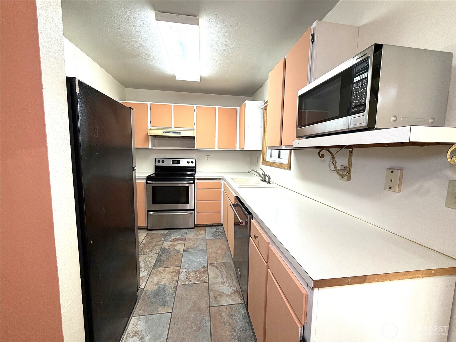 104 W First Street Property Photo 18
