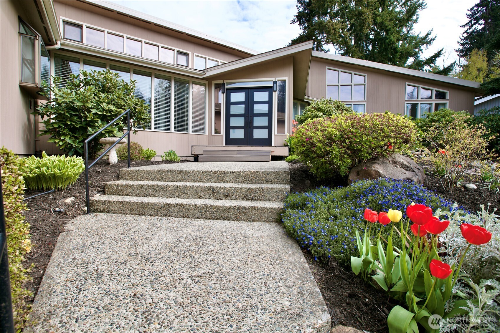 5911 150th Place Property Photo 3