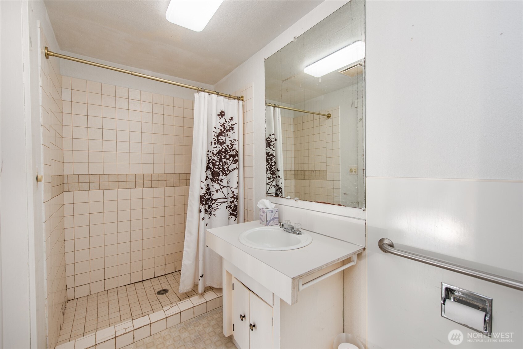 318 W 8th Street Property Photo 23