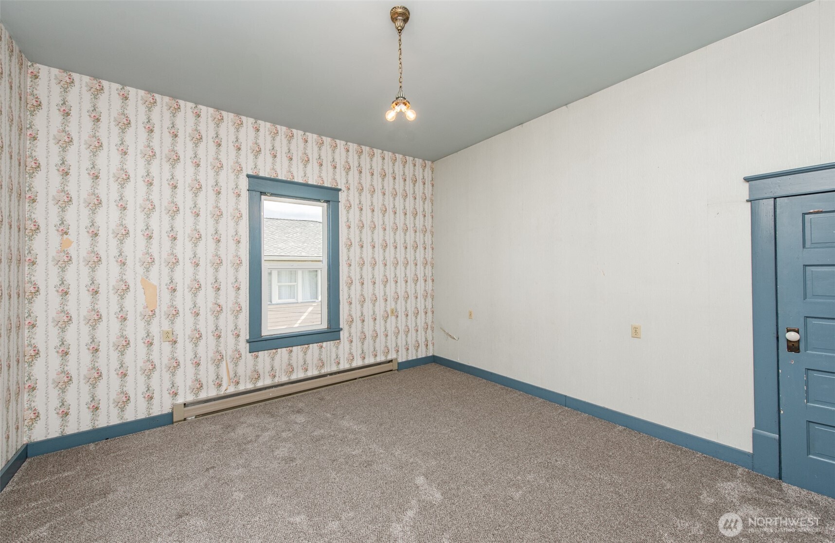 318 W 8th Street Property Photo 39