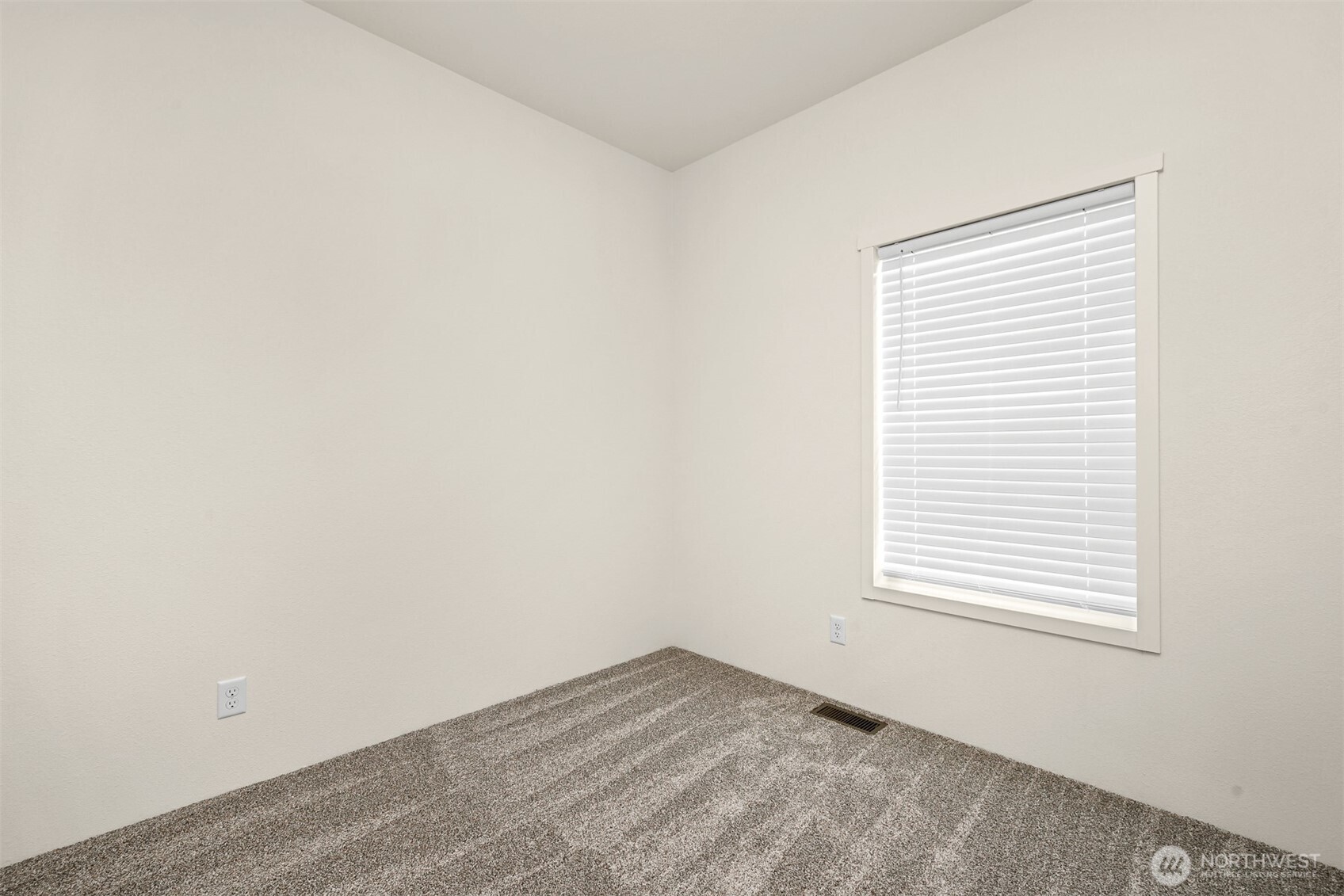 4672 Birch Bay Lynden Road 83 Property Photo 6