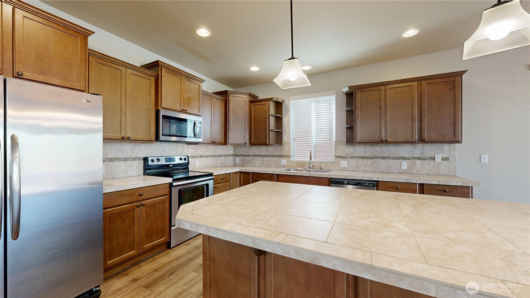 1229 Kiely Drive Property Photo 10