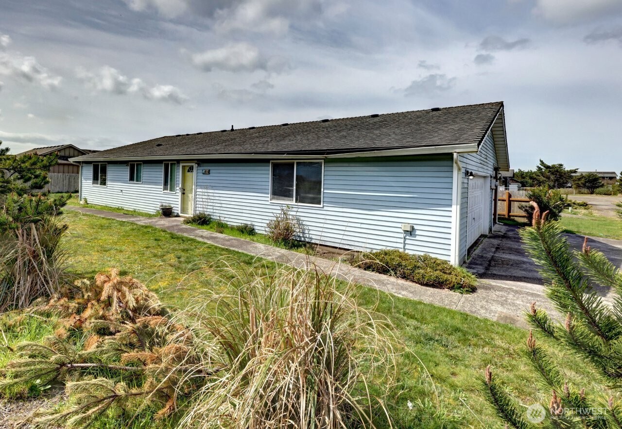 816 325th Street Property Photo 1