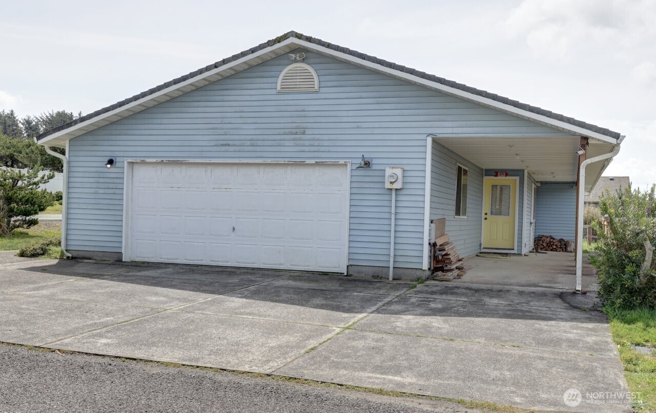 816 325th Street Property Photo 2
