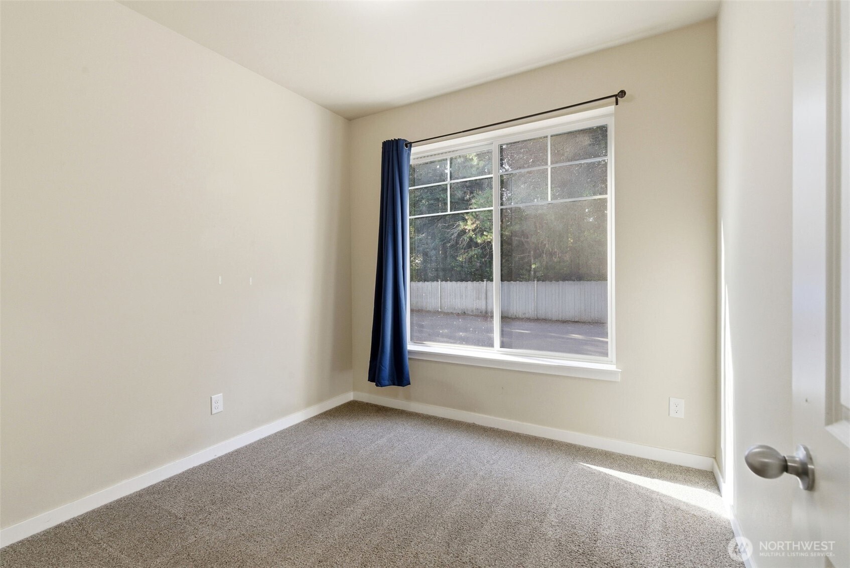 1569 Ne Fontaine Way Property Photo 13