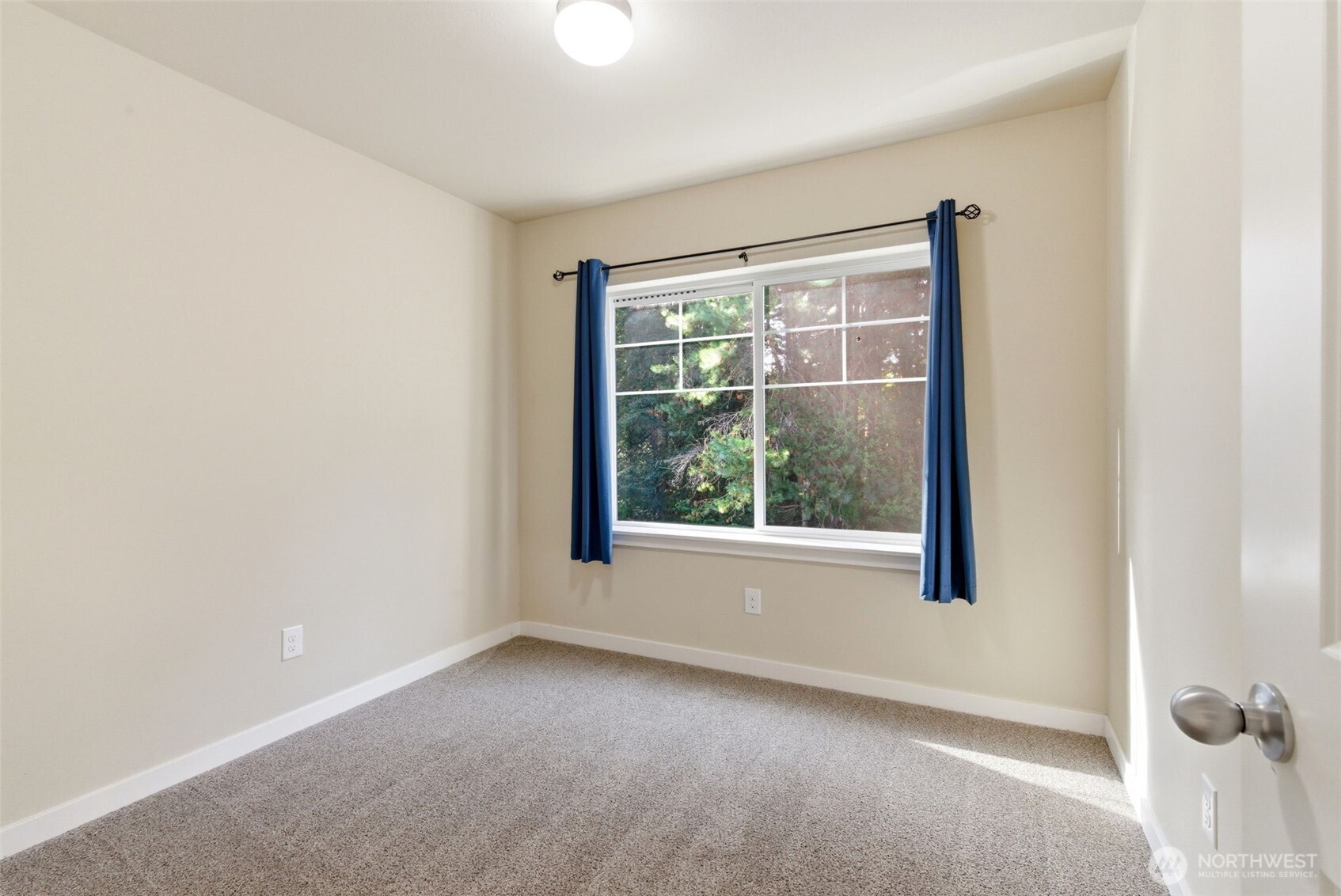 1569 Ne Fontaine Way Property Photo 17
