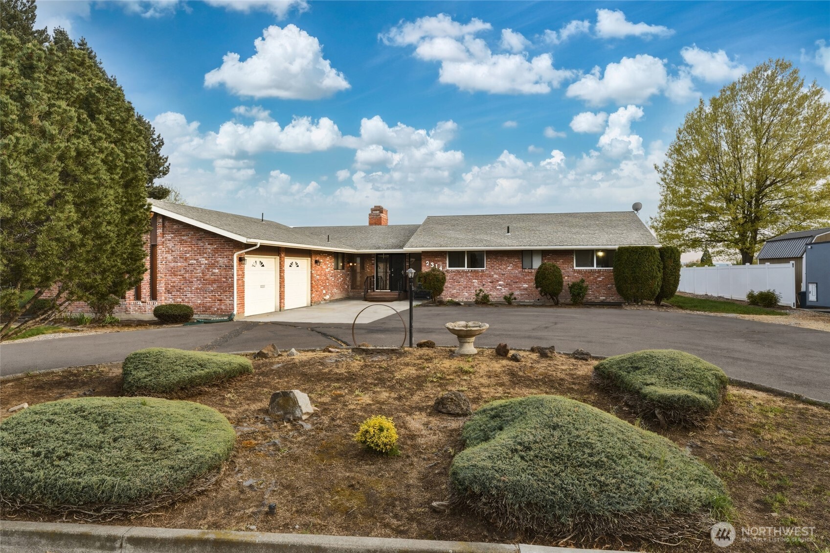2314 Frazier Drive Property Photo 3