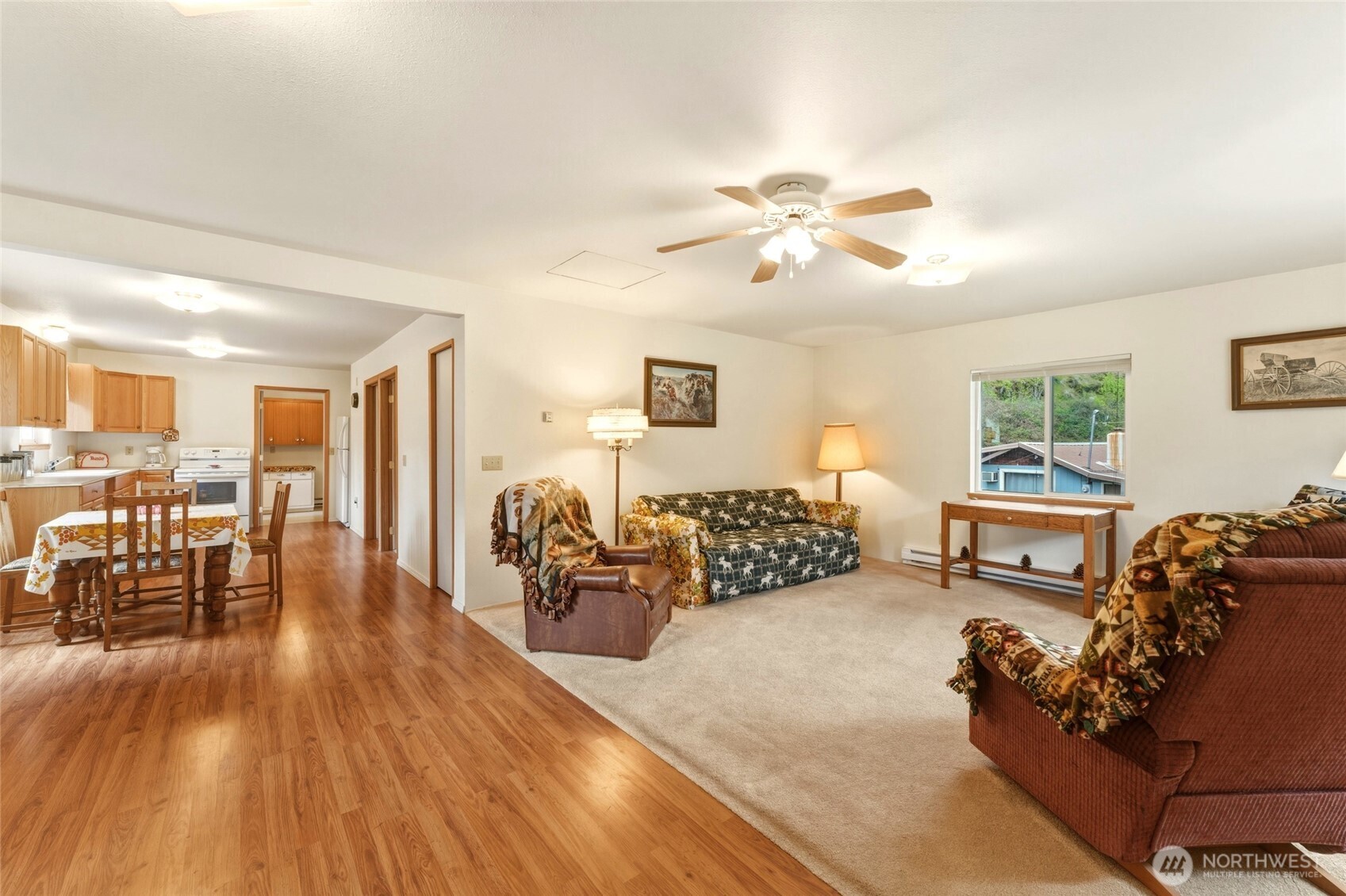 40 Blue Jay Loop Property Photo 3