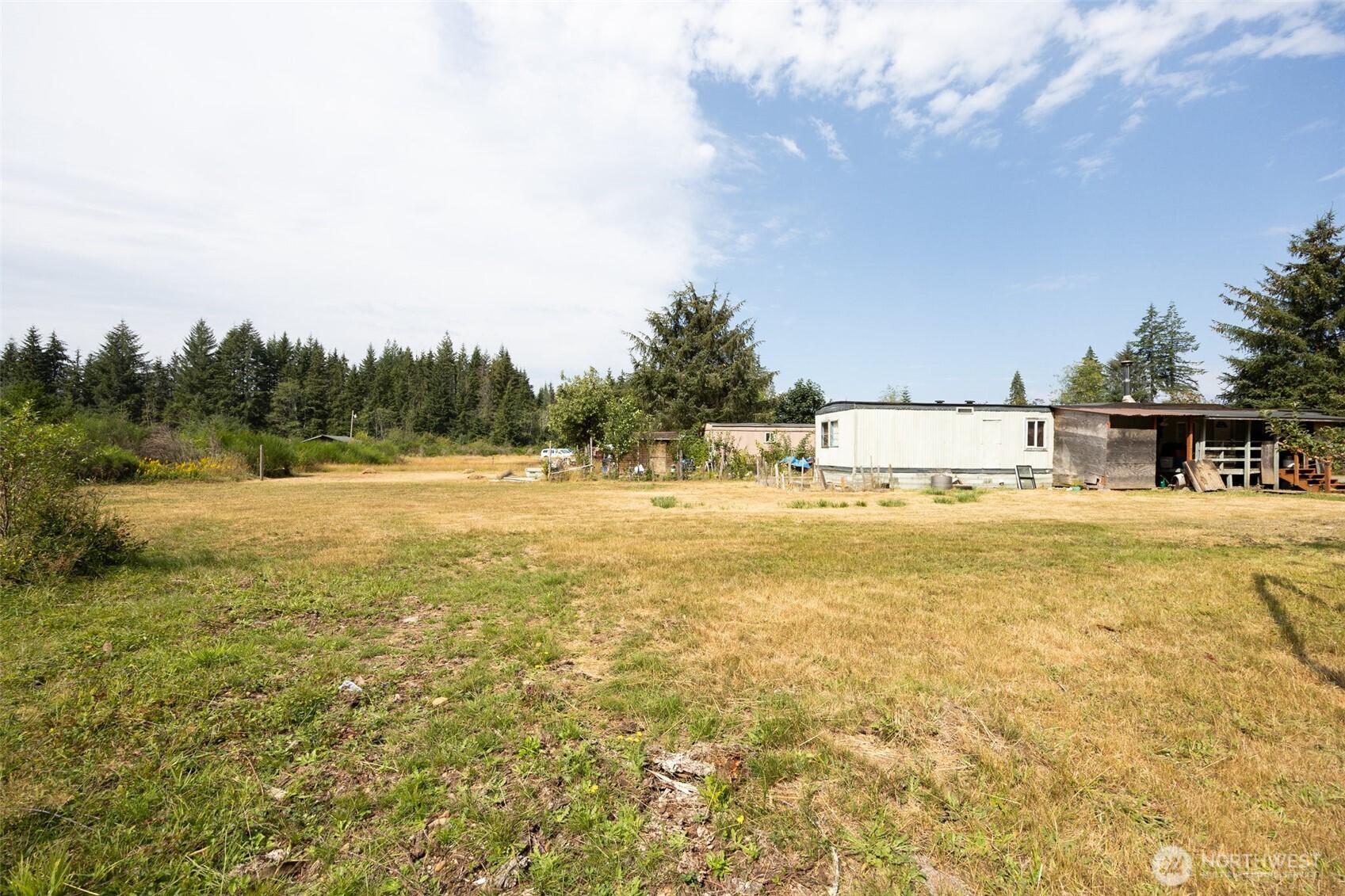 3389 Us Highway 101 Property Photo 12