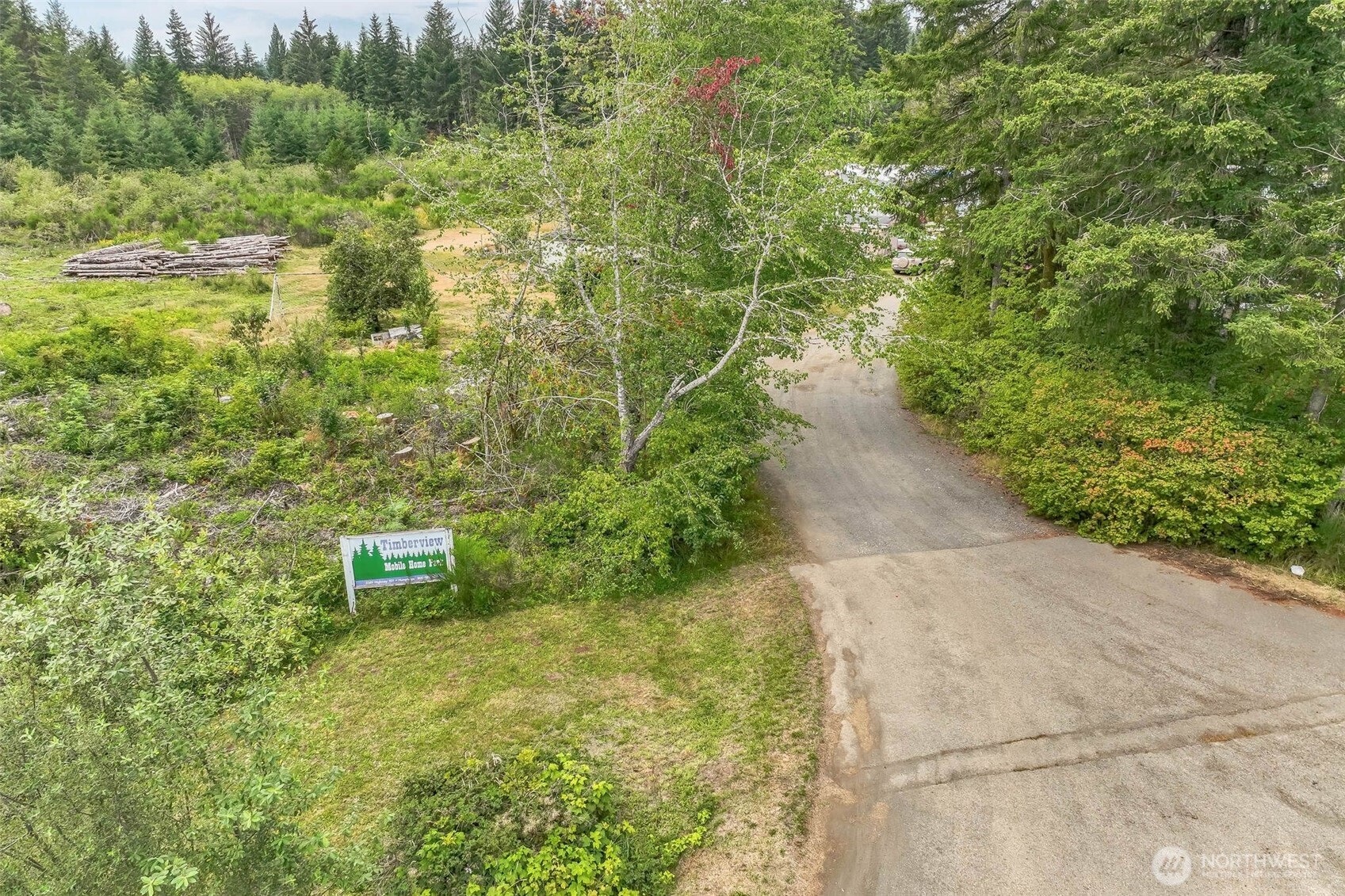 3389 Us Highway 101 Property Photo 13