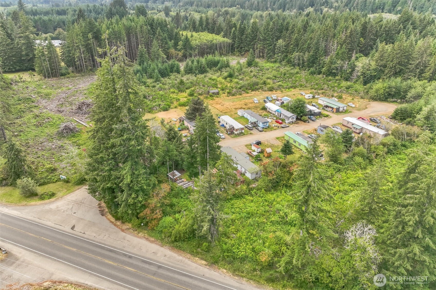 3389 Us Highway 101 Property Photo 14