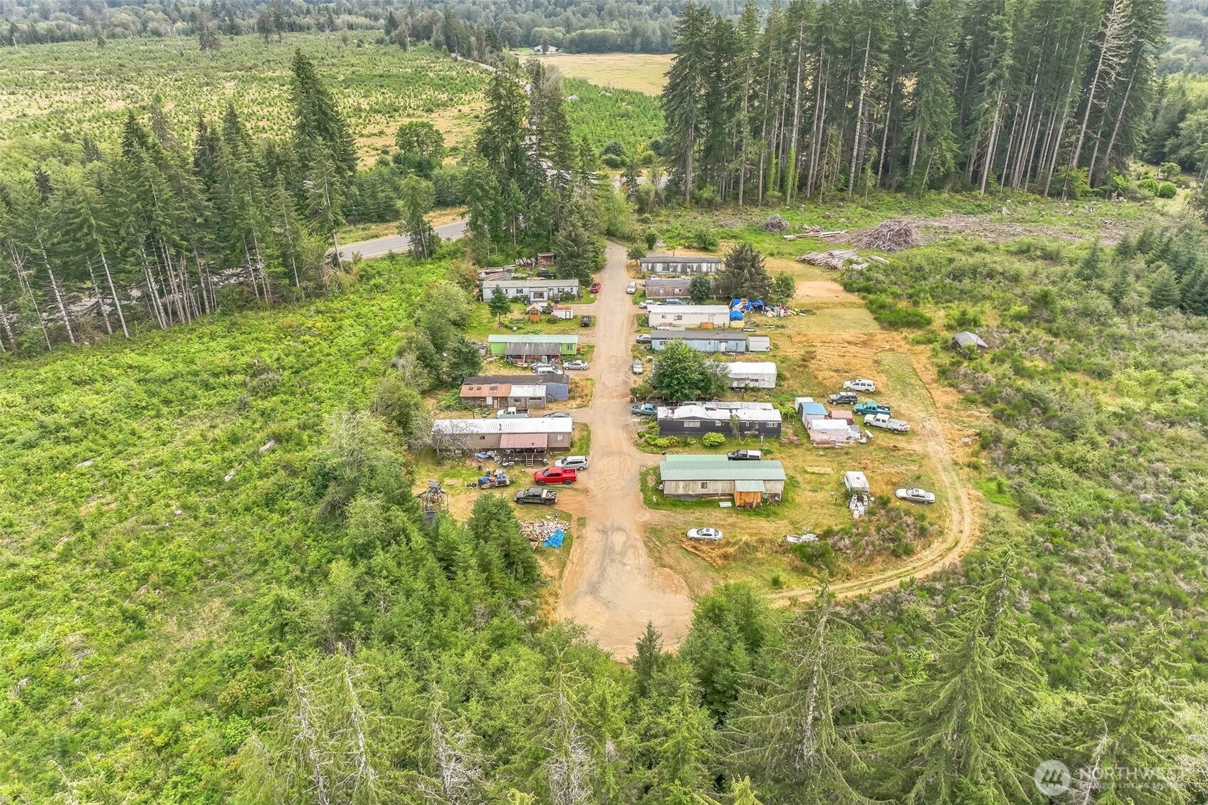 3389 Us Highway 101 Property Photo 16