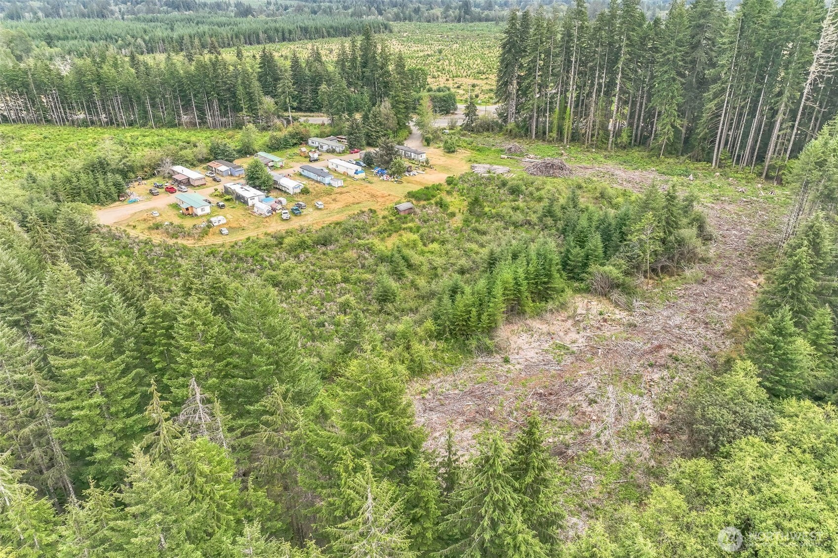 3389 Us Highway 101 Property Photo 17