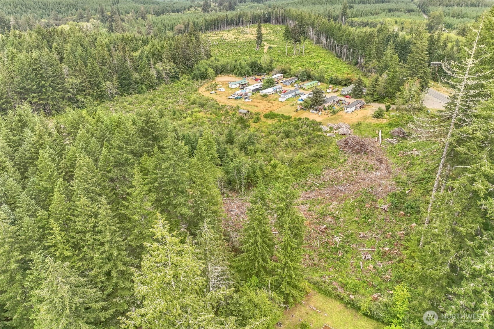 3389 Us Highway 101 Property Photo 18