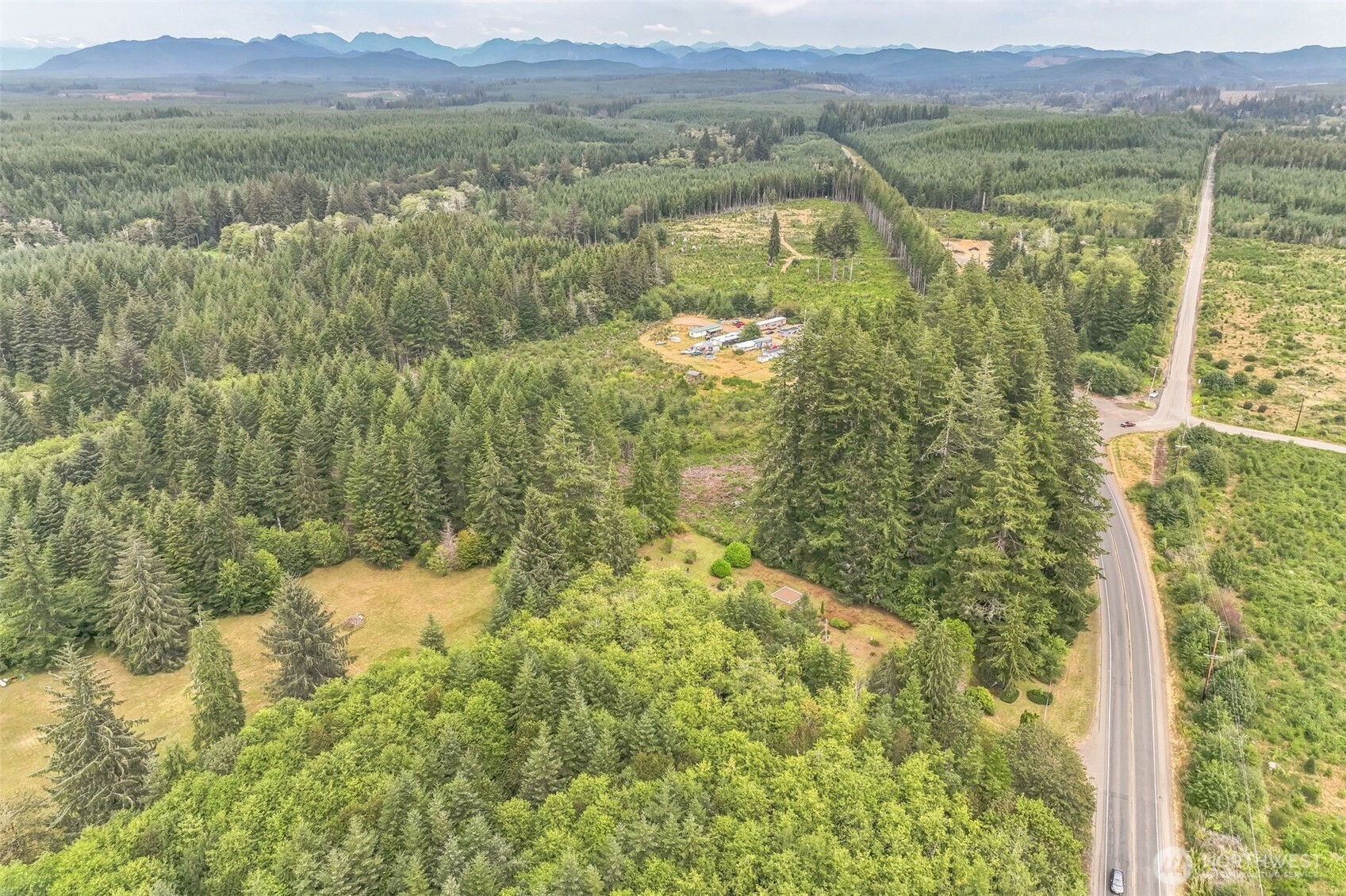 3389 Us Highway 101 Property Photo 22