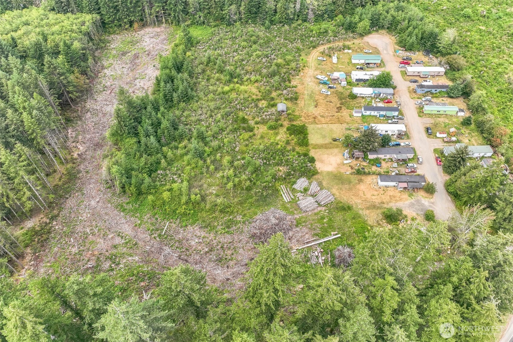 3389 Us Highway 101 Property Photo 23