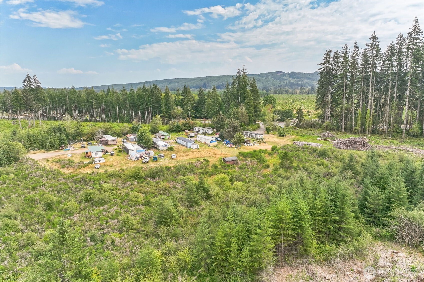 3389 Us Highway 101 Property Photo 26