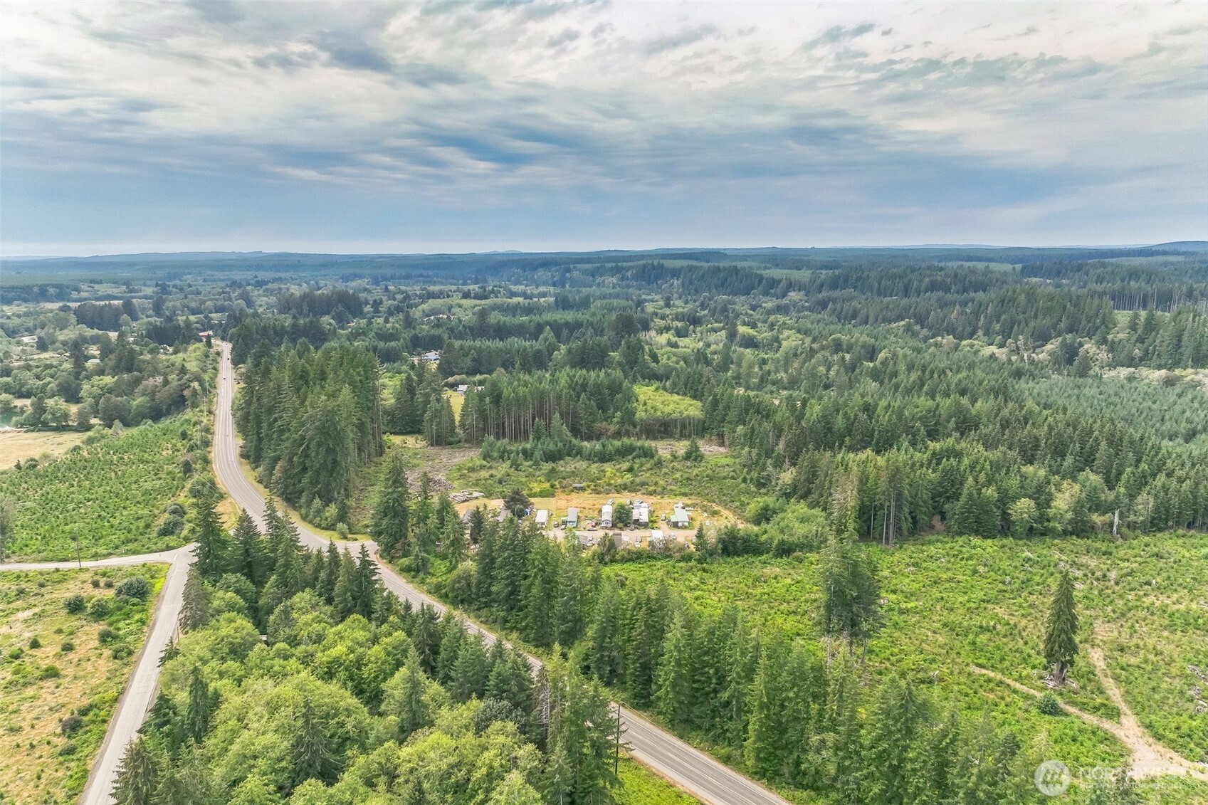 3389 Us Highway 101 Property Photo 27