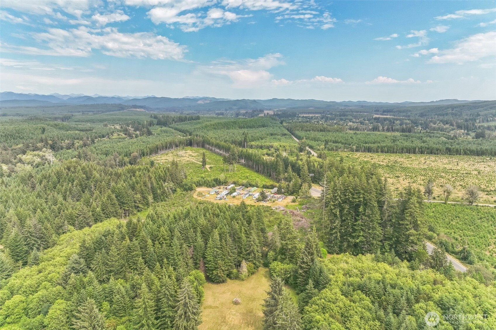 3389 Us Highway 101 Property Photo 29