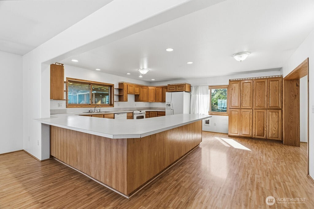 156 Williams Avenue Property Photo 3
