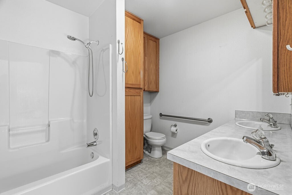 156 Williams Avenue Property Photo 19