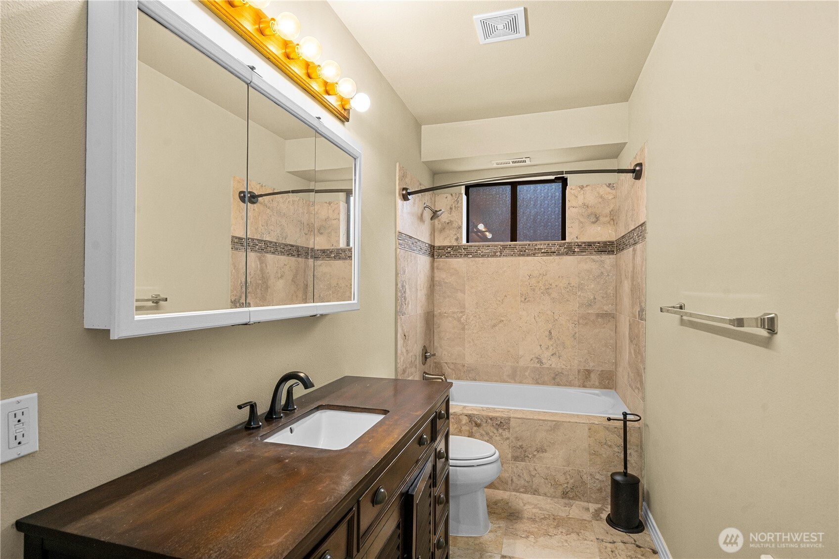 20709 Ne 79th Street Property Photo 32