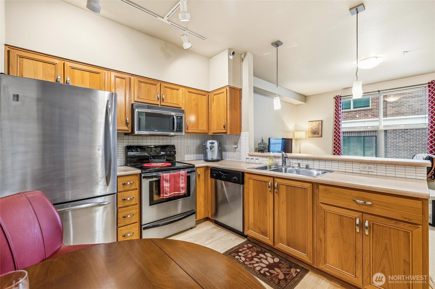 910 Harris Avenue 208 Property Photo 6