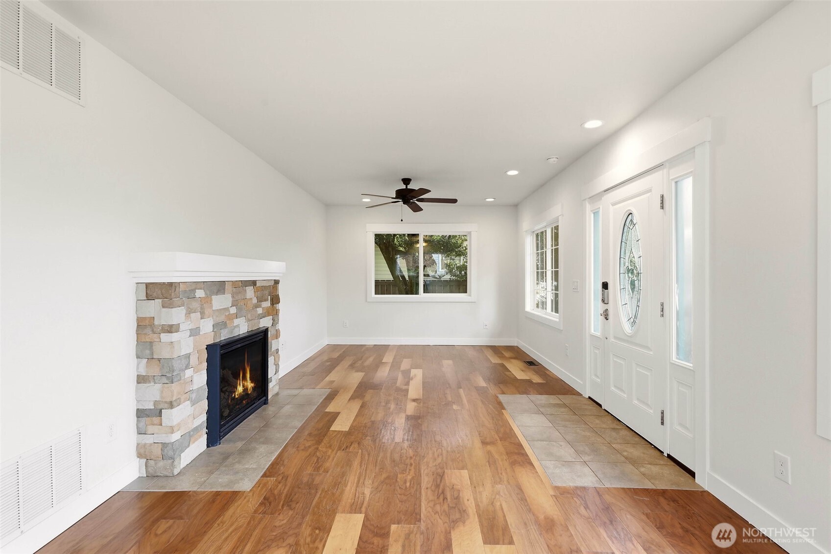 2309 State Street Property Photo 6