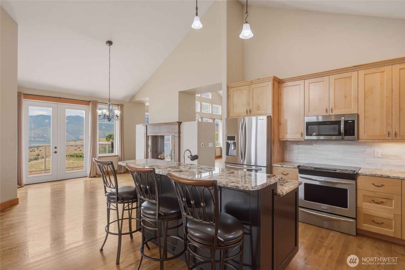 357 Lakayuse Road Property Photo 8
