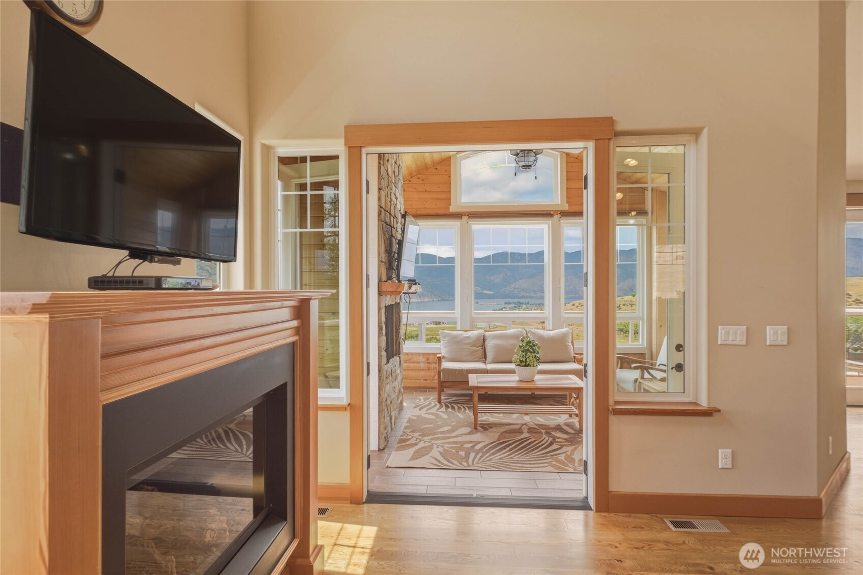 357 Lakayuse Road Property Photo 11