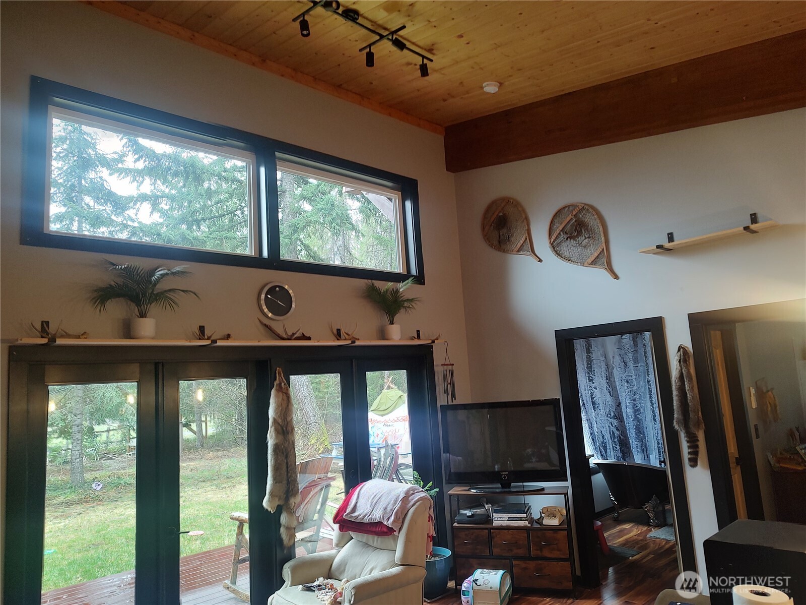 330 Silver Trail Lane Property Photo 6