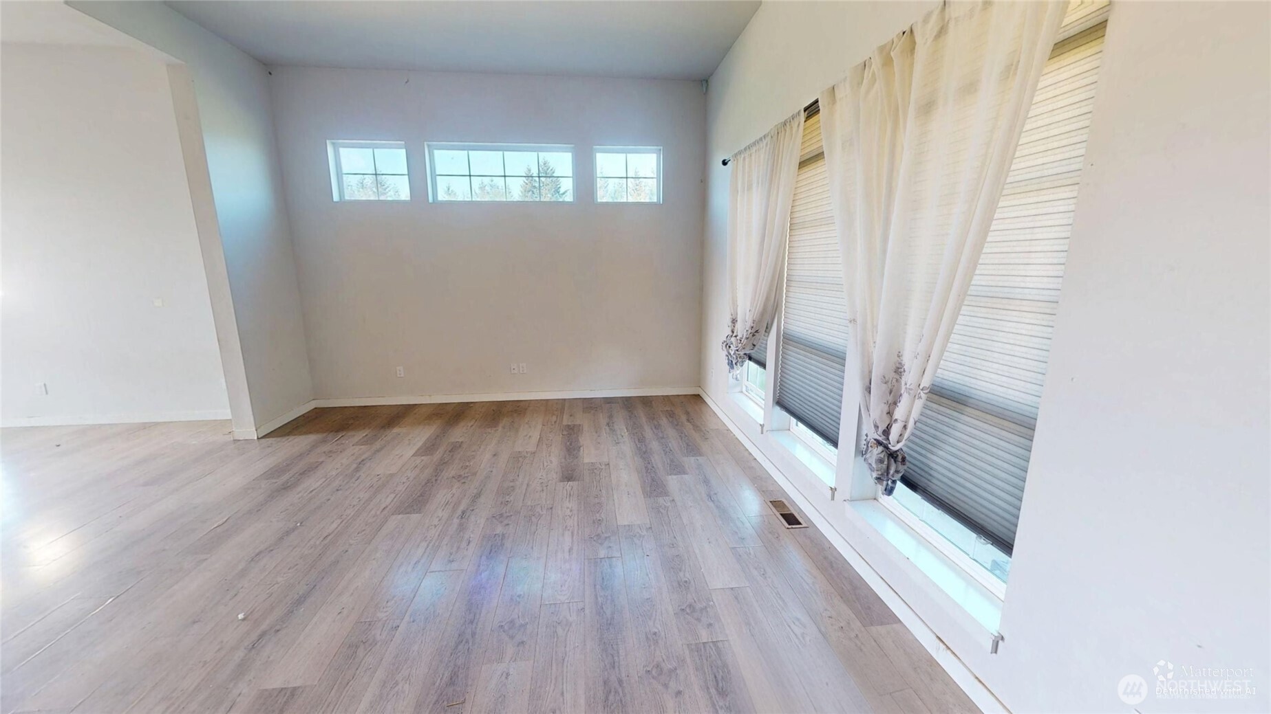 706 Miller Street Property Photo 2