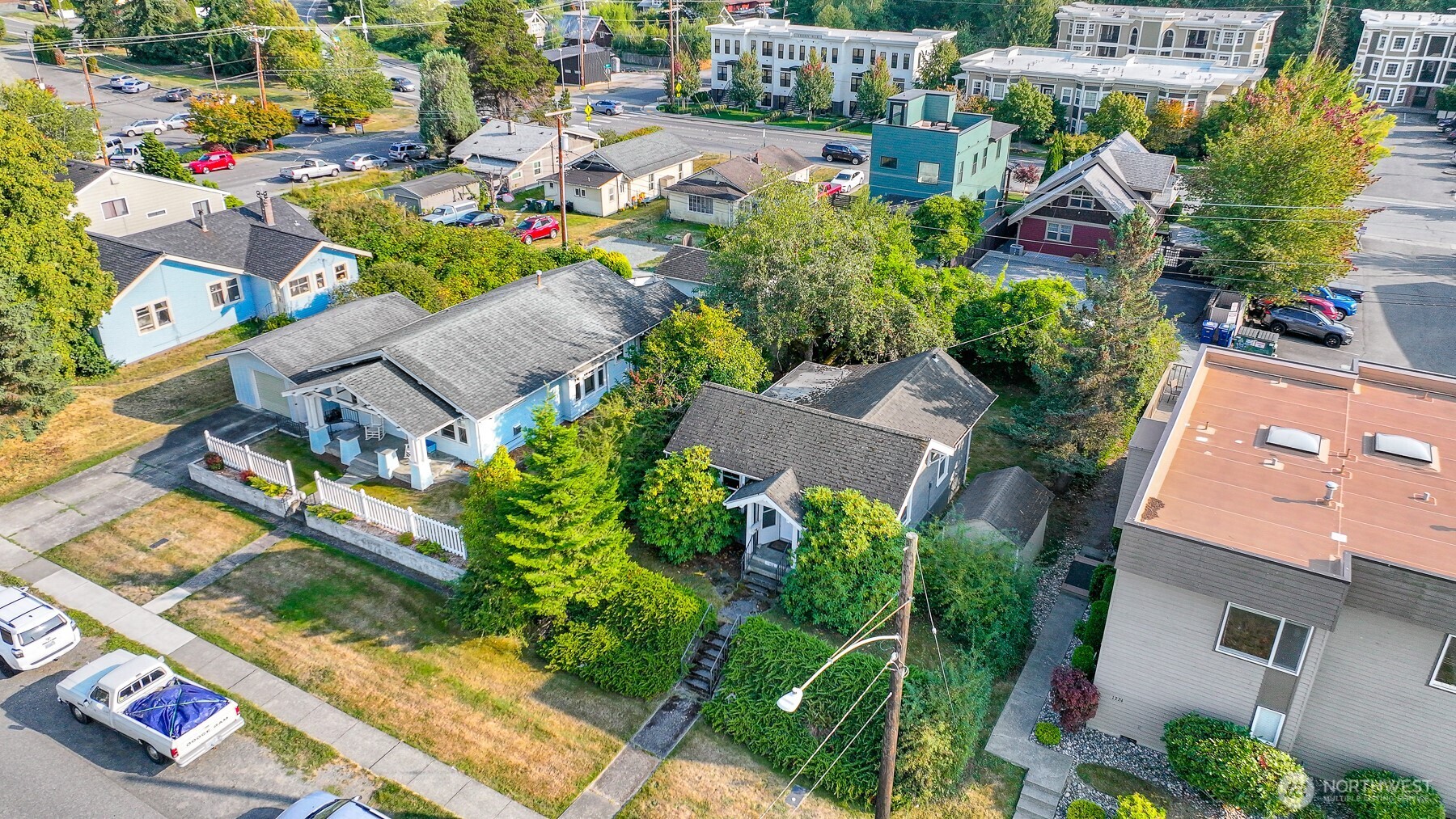 1302 Larrabee Avenue Property Photo 1
