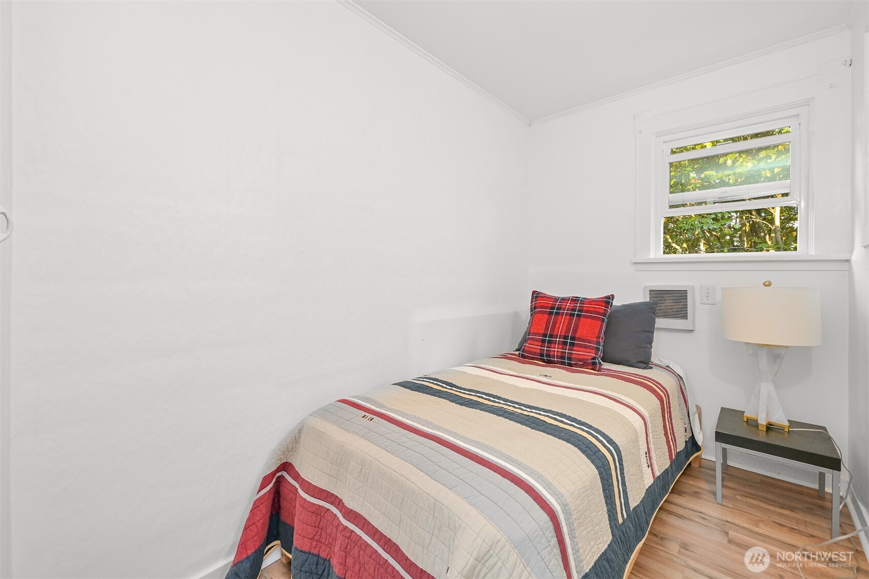 1302 Larrabee Avenue Property Photo 17