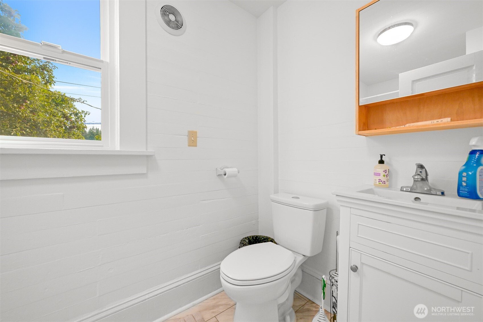 1302 Larrabee Avenue Property Photo 19