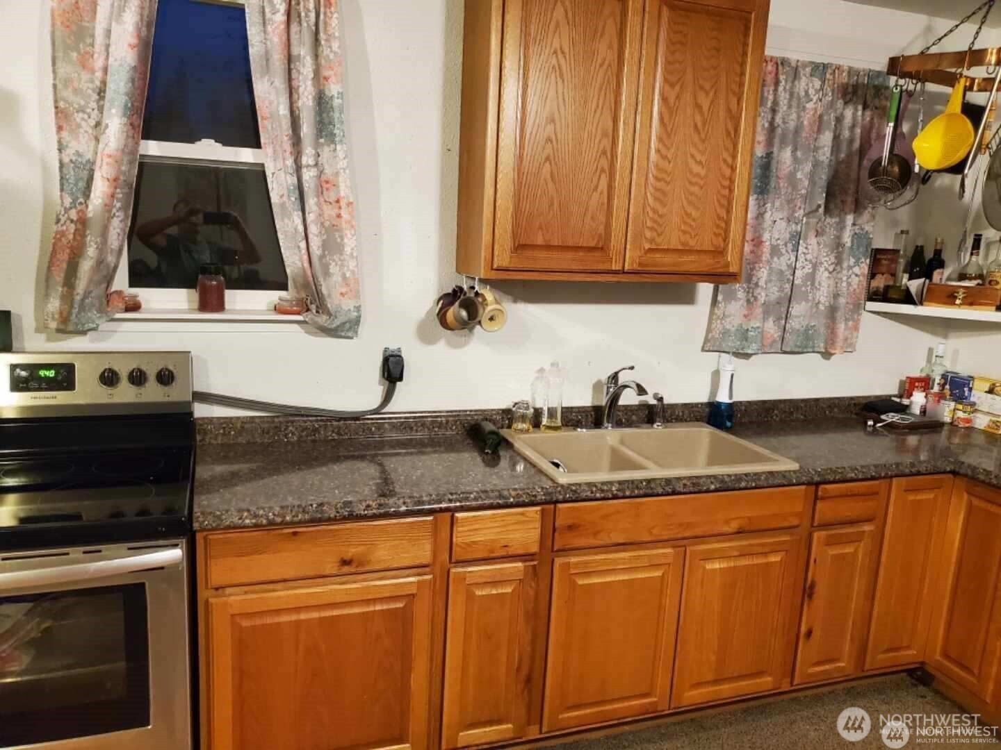274154 Highway 101 Property Photo 24