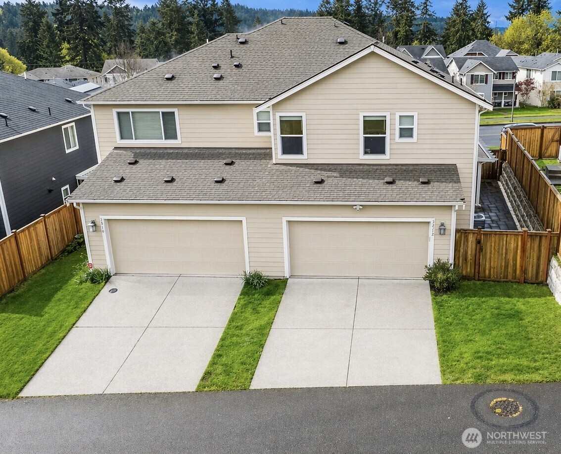 3512 Hoffman Hill Boulevard Property Photo 3