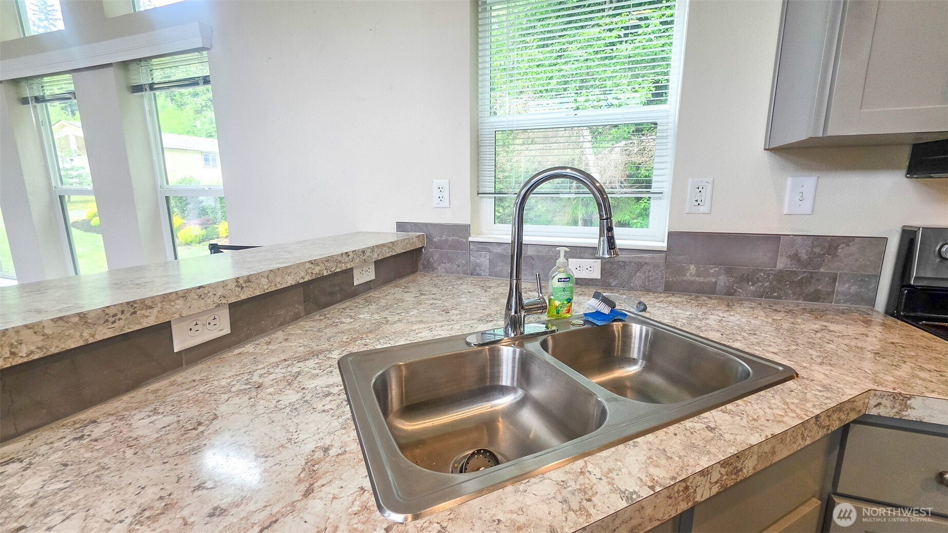 1019 Stanford Drive 51 Property Photo 6