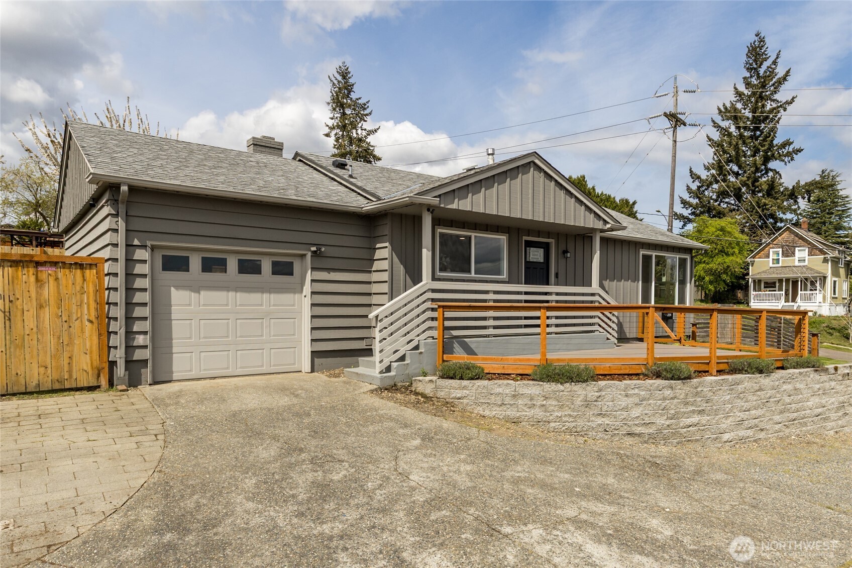 1324 E Fairbanks Street Property Photo 1