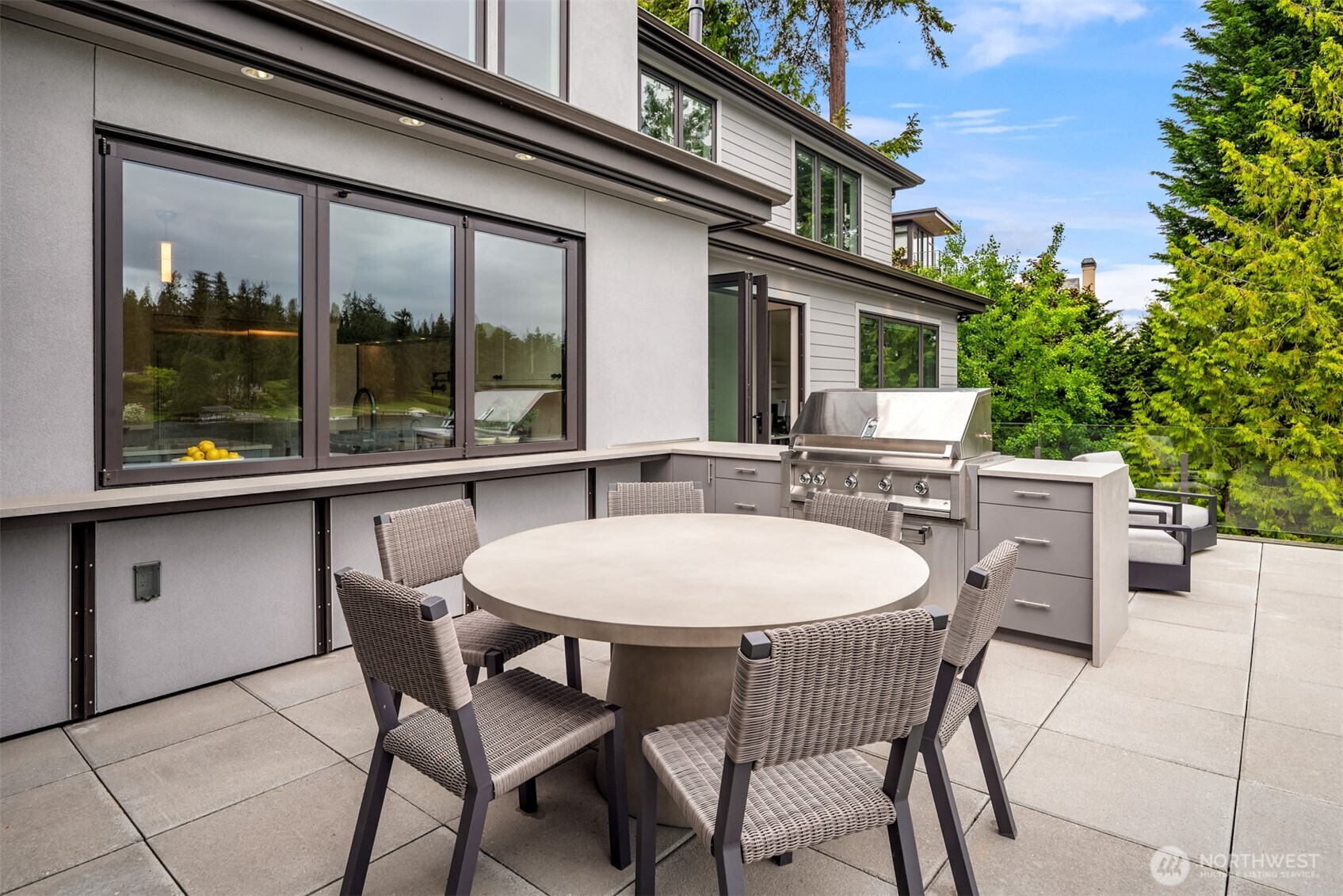 3234 78th Place Property Photo 14