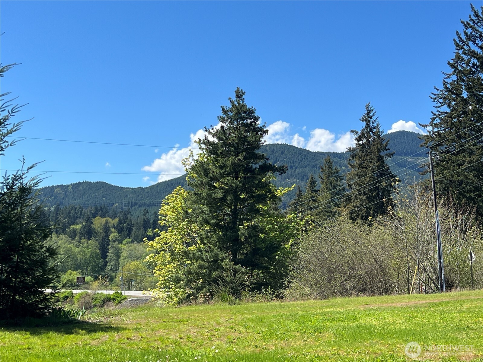 309885 Highway 101 Property Photo 2
