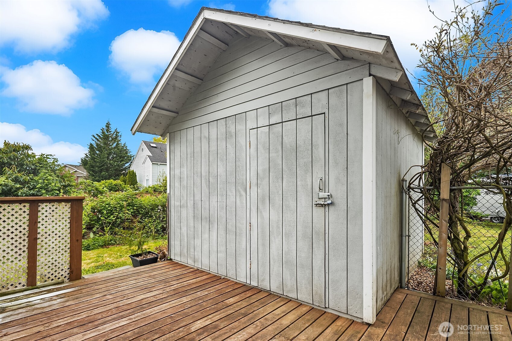 16232 2nd Place Property Photo 22