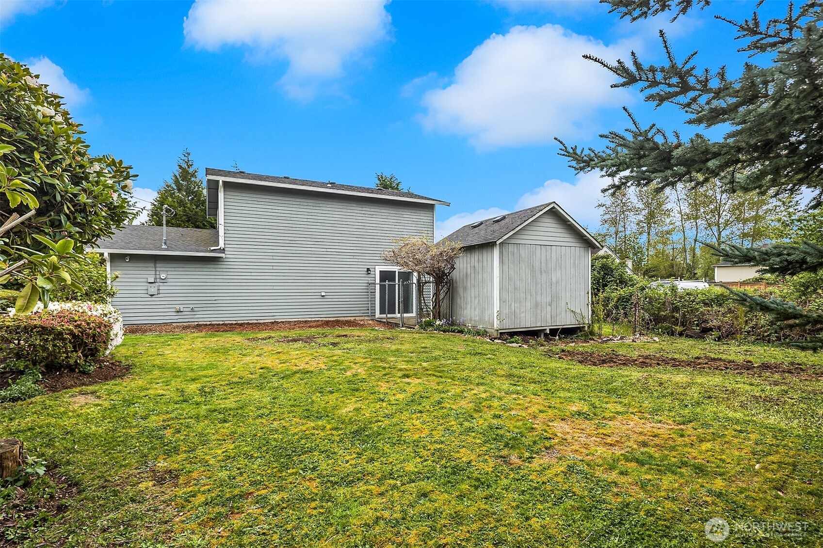 16232 2nd Place Property Photo 24