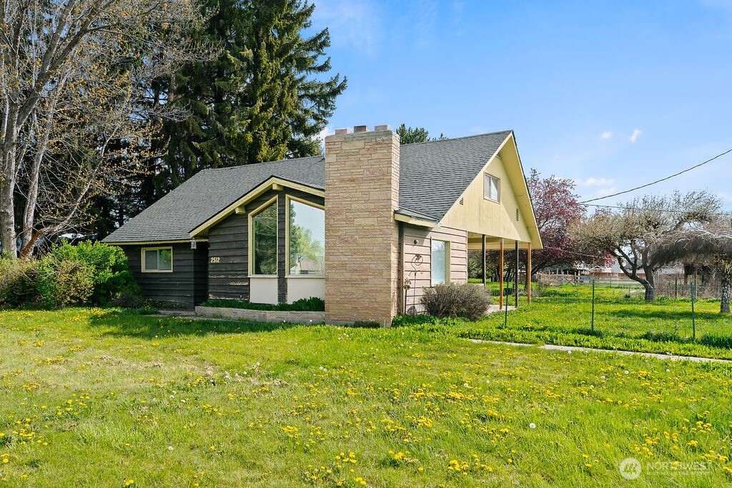 2512 Hannah Road Property Photo 2