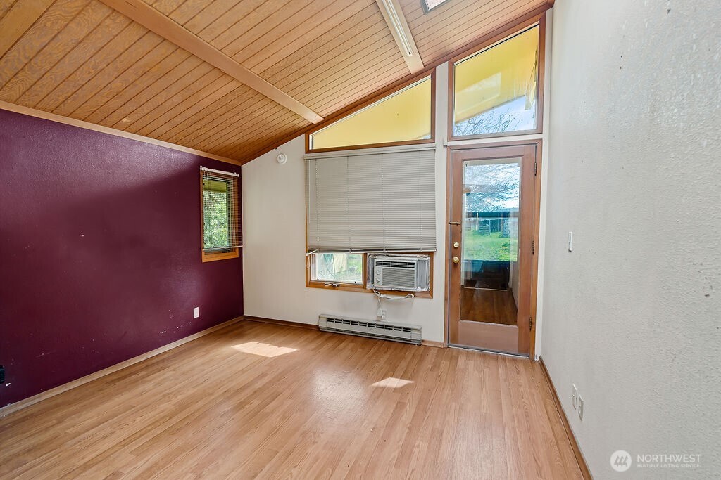 2512 Hannah Road Property Photo 12