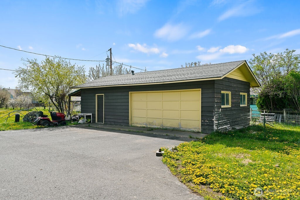 2512 Hannah Road Property Photo 24