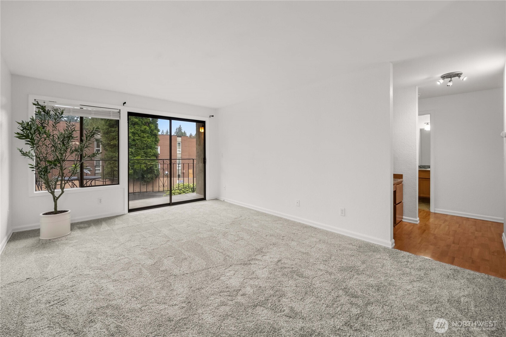 750 N 143rd Street 212 Property Photo 10